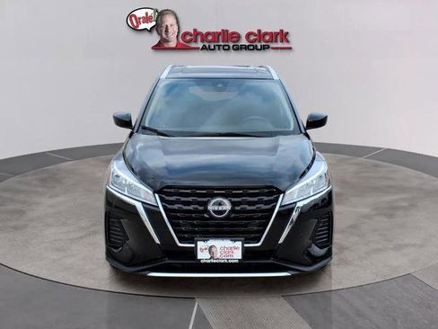 Certified 2024 Nissan Kicks SV image 8