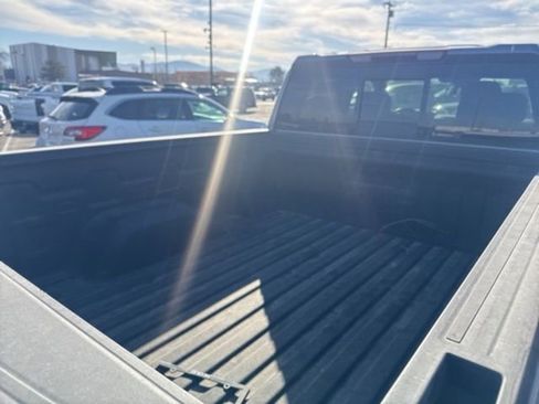 Used 2025 GMC Sierra 1500 Elevation image 11