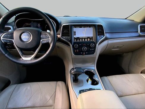 Used 2014 Jeep Grand Cherokee Limited w/ Luxury Group II AWD/4WD image 16