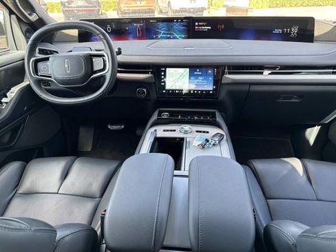 New 2025 Lincoln Navigator Reserve w/ Jet Appearance Package image 24