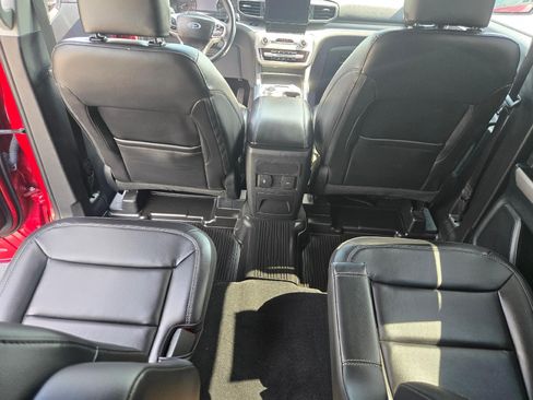 Used 2023 Ford Explorer XLT w/ Equipment Group 202A AWD/4WD image 14