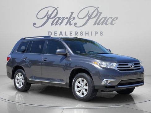 Used 2013 Toyota Highlander SE FWD image 7
