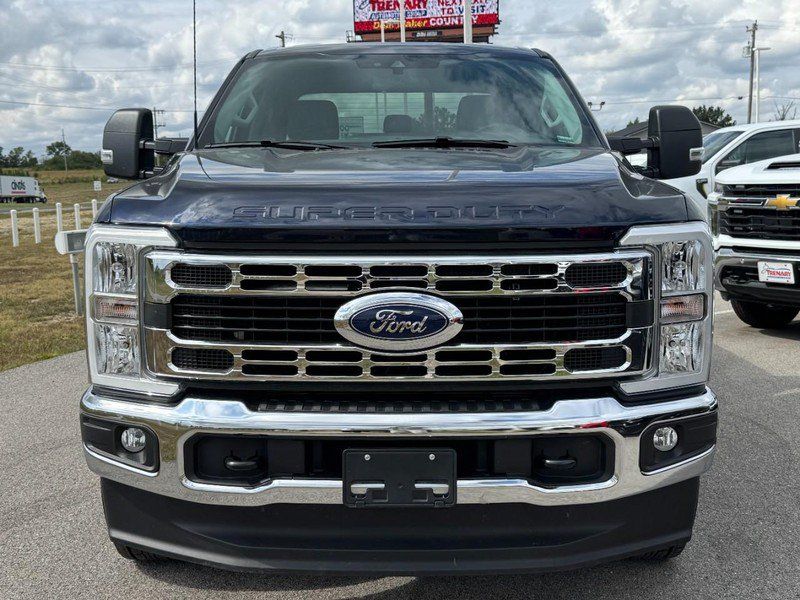 Used 2025 Ford F350 XLT AWD/4WD image 9