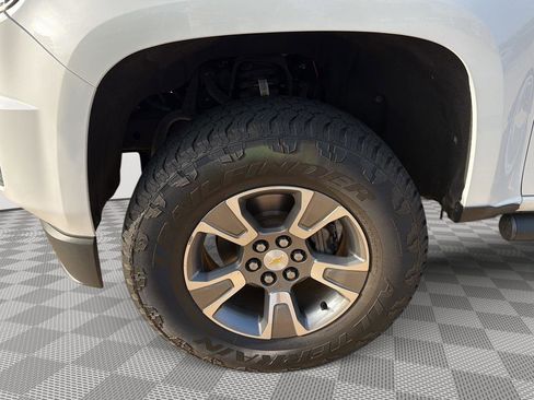 Used 2019 Chevrolet Colorado Z71 AWD/4WD image 21