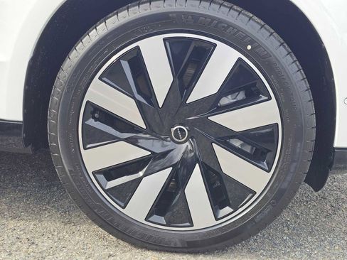 New 2026 Volvo EX90 Ultra image 9