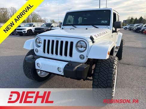 Used 2016 Jeep Wrangler Unlimited Sahara w/ Connectivity Group AWD/4WD image 1