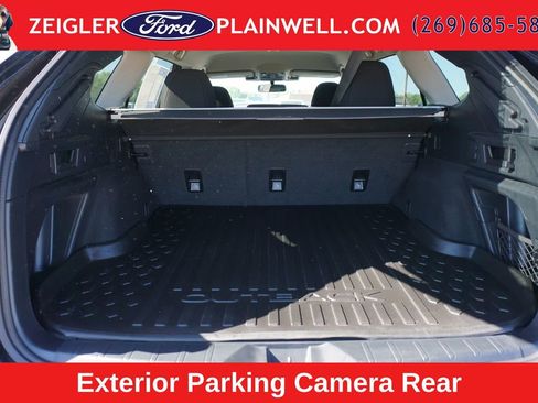 Used 2023 Subaru Outback Premium AWD/4WD image 10
