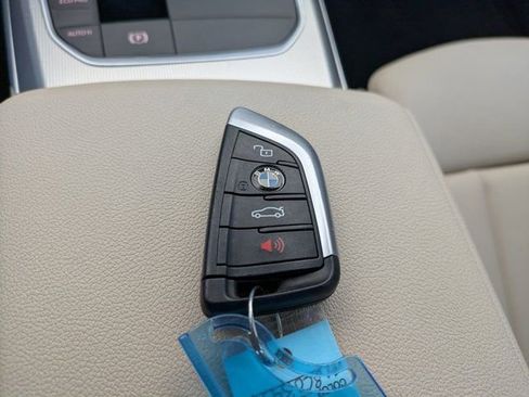 Used 2021 BMW 330i Sedan w/ Convenience Package image 32