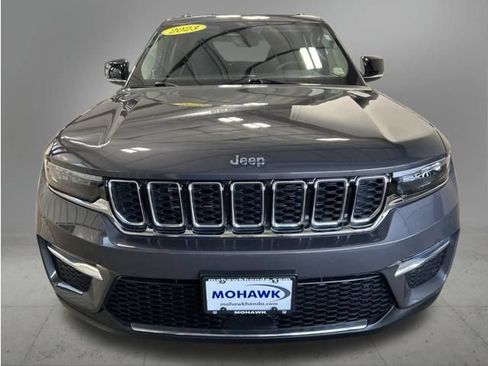 Used 2023 Jeep Grand Cherokee 4WD 4xe image 9