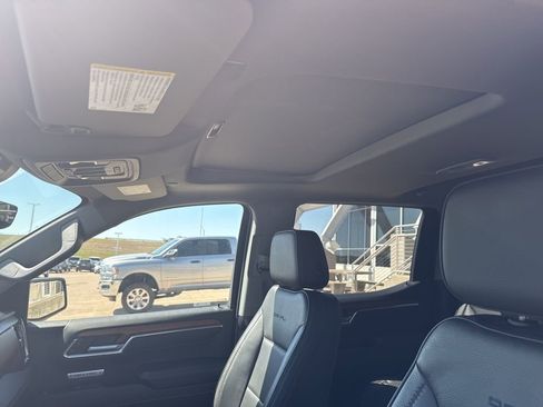 Used 2023 GMC Sierra 1500 Denali w/ Denali Reserve Package image 15