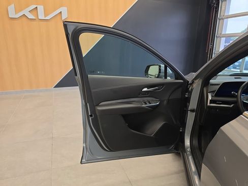 Used 2025 Cadillac XT4 Premium Luxury FWD image 14