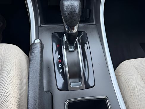 Used 2014 Honda Accord EX image 19