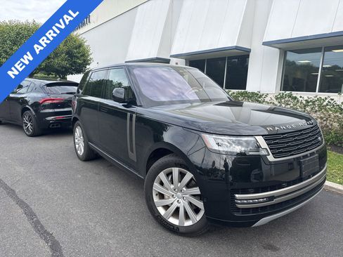 Used 2023 Land Rover Range Rover SE AWD/4WD image 1
