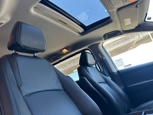 Used 2025 Honda Odyssey EX-L image 17