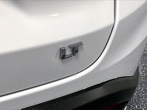 Used 2025 Chevrolet Trax LT w/ LT Convenience Package image 23