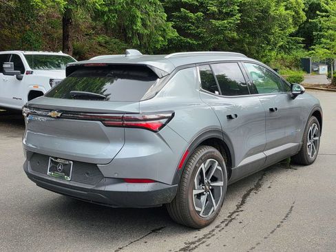 New 2026 Chevrolet Equinox EV LT AWD/4WD image 6