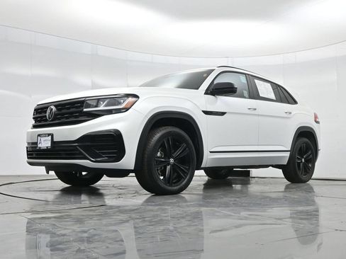Used 2023 Volkswagen Atlas Cross Sport SEL R-Line AWD/4WD image 50