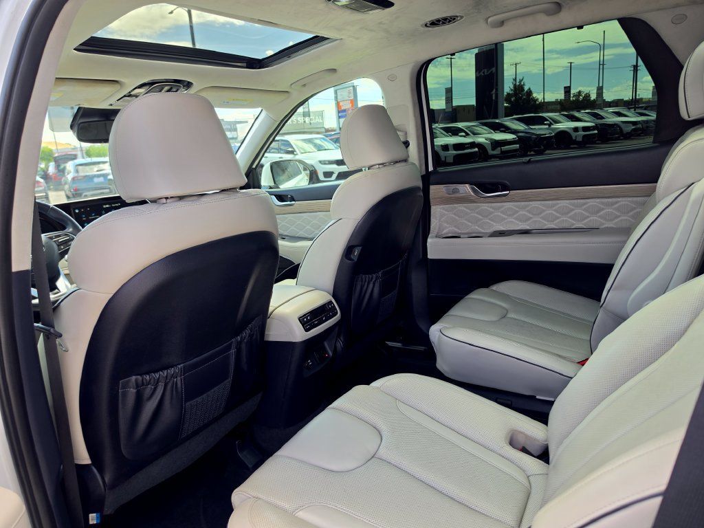 Used 2022 Hyundai Palisade Calligraphy AWD/4WD image 14