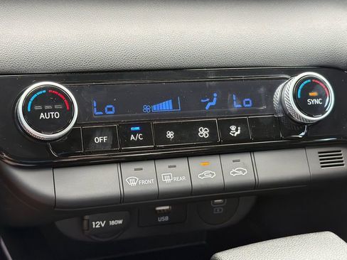 New 2026 Hyundai Elantra Hybrid FWD image 17