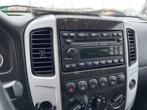 Used 2006 Mercury Mariner 4WD V6 image 18