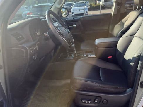 Used 2023 Toyota 4Runner TRD Off-Road Premium w/ Moonroof Package AWD/4WD image 32