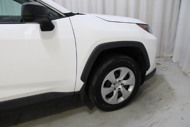 Used 2019 Toyota RAV4 LE w/ Carpet Mat Package AWD/4WD image 34
