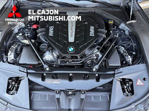 Used 2015 BMW 750Li w/ M Sport Edition RWD image 23