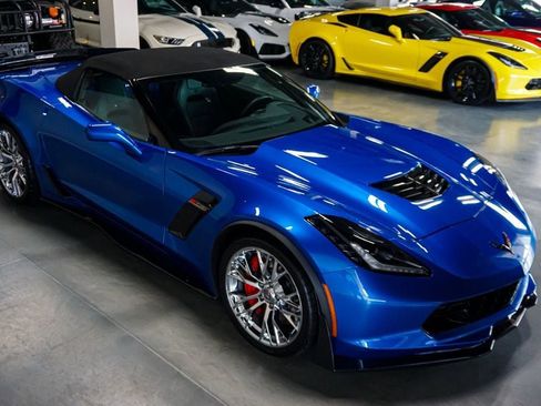 Used 2015 Chevrolet Corvette Z06 w/ 3LZ Preferred Equipment Group RWD image 51