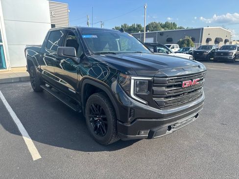 Used 2024 GMC Sierra 1500 Elevation AWD/4WD image 2