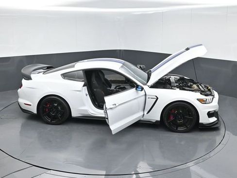 Used 2017 Ford Mustang Shelby GT350R w/ GT350R Equipment Group 920A RWD image 64