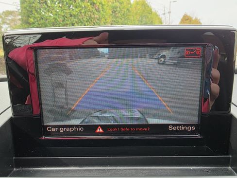 Used 2018 Audi Q3 2.0T Premium w/ Convenience Package image 39