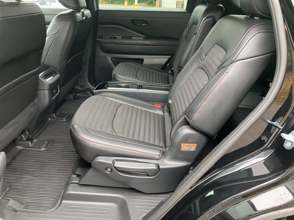 Used 2024 Nissan Pathfinder Rock Creek AWD/4WD image 25