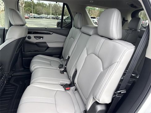 New 2025 Honda Pilot Touring image 27