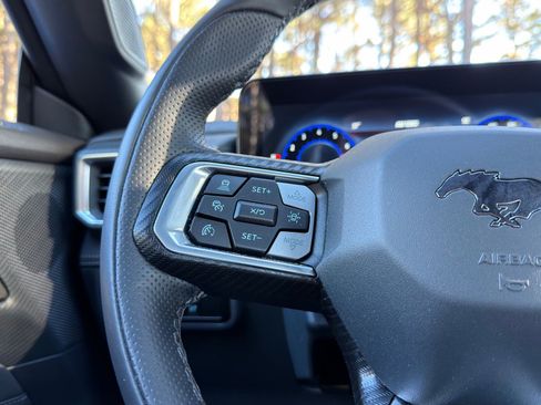 Used 2024 Ford Mustang Premium image 18