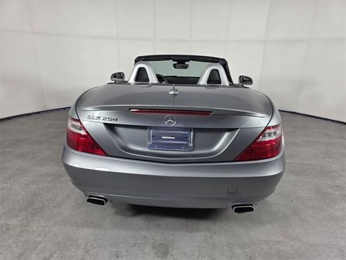 Used 2015 Mercedes-Benz SLK 250 image 5