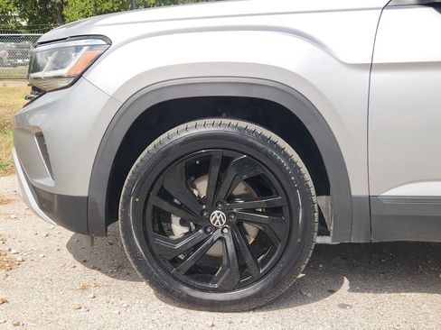 Used 2022 Volkswagen Atlas SE w/ Black Wheel Package FWD image 5