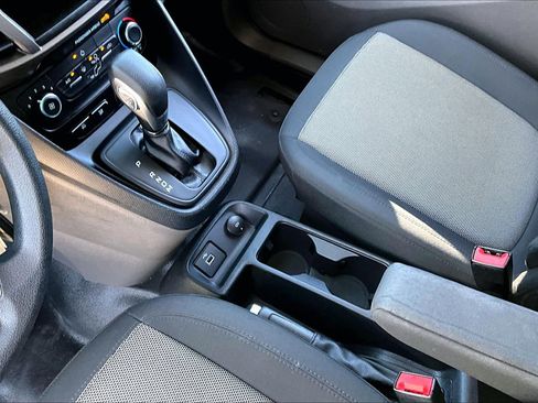 Used 2022 Ford Transit Connect XL image 17