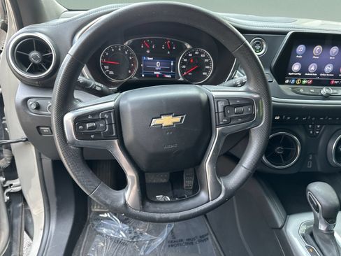 Used 2021 Chevrolet Blazer LT FWD image 11