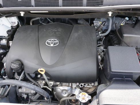 Used 2020 Toyota Sienna Limited Premium image 35