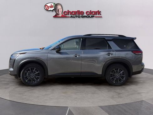 New 2026 Nissan Pathfinder SL FWD image 3