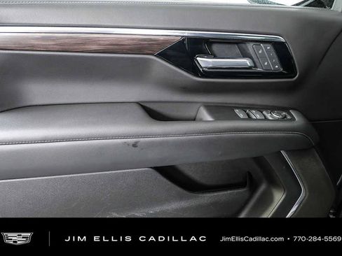 Used 2025 Chevrolet Tahoe LT RWD image 6