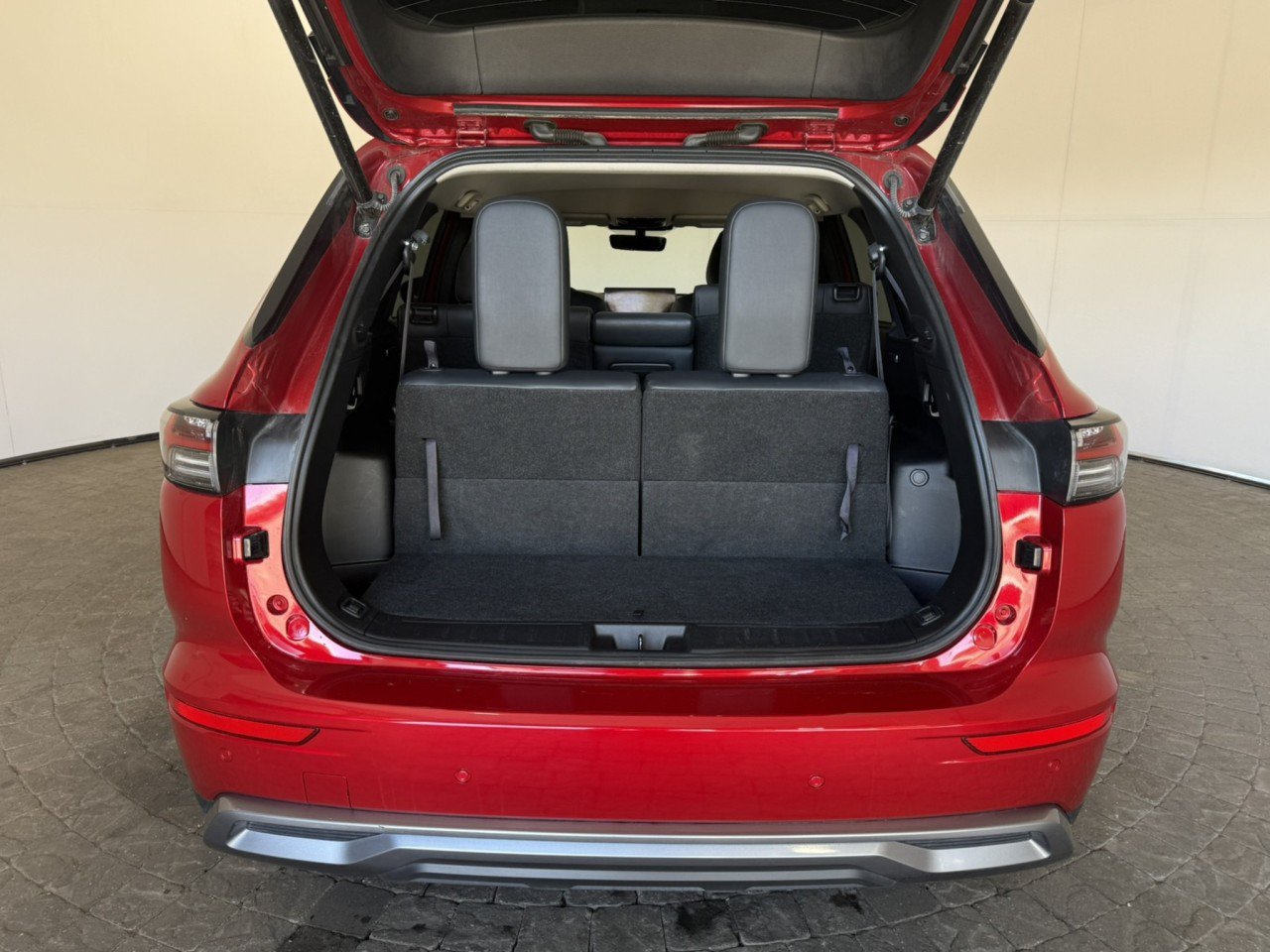 Used 2025 Mitsubishi Outlander SE AWD/4WD image 7