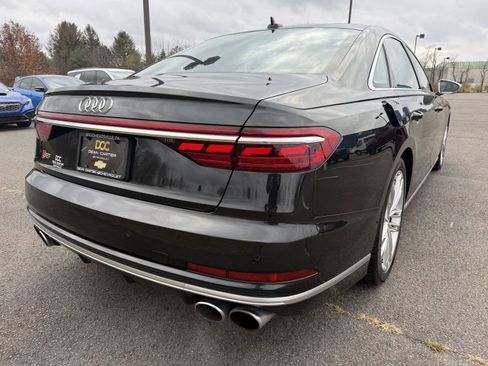 Used 2020 Audi S8 L w/ S8 Executive Package image 7
