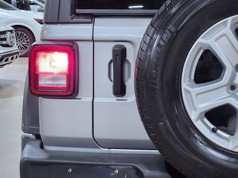 Used 2021 Jeep Wrangler Unlimited Sport S image 20