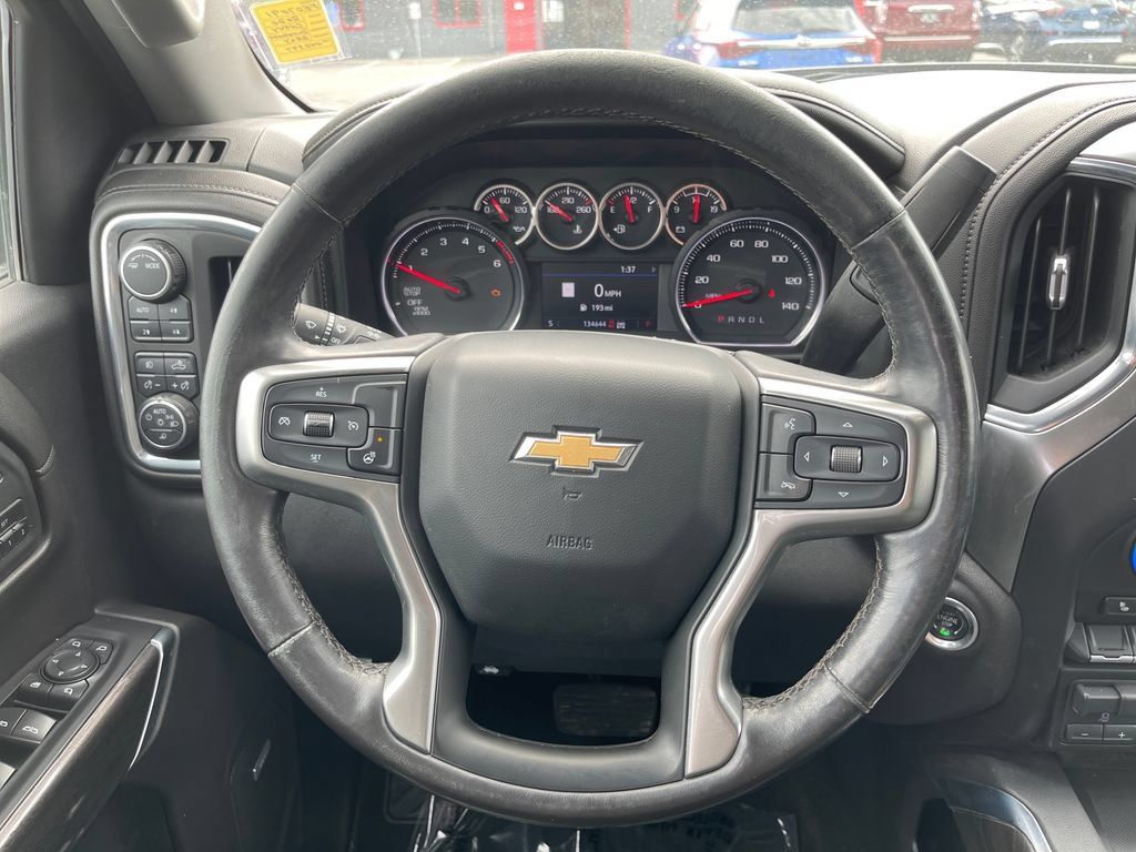 Used 2020 Chevrolet Silverado 1500 LTZ AWD/4WD image 21