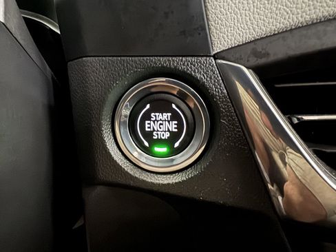 Used 2024 Buick Encore GX Avenir w/ Avenir Technology Package FWD image 19