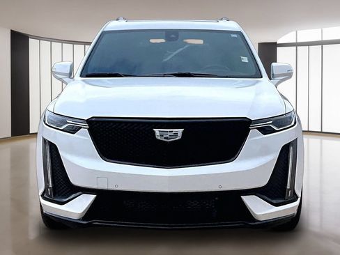 Certified 2024 Cadillac XT6 Sport w/ LPO, Red Accent Package AWD/4WD image 3