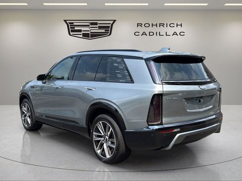 Certified 2026 Cadillac Vistiq Sport w/ LPO, Floor Liner Package AWD/4WD image 8