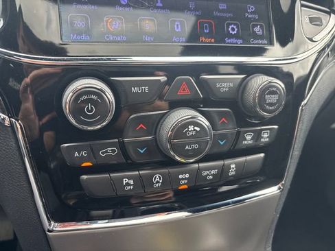 Used 2020 Jeep Grand Cherokee Trailhawk AWD/4WD image 16