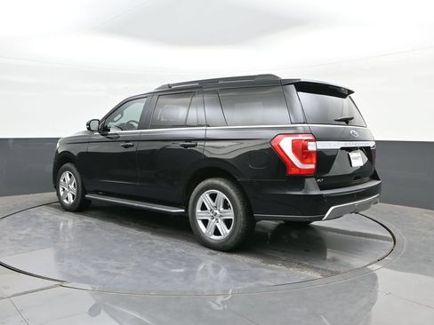 Used 2018 Ford Expedition XLT w/ Equipment Group 202A RWD image 5